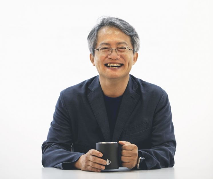 KB금융지주 사외이사를 맡고 있는 최재홍 강릉원주대 교수.  사진=최재홍 교수 제공