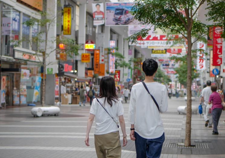 일본 성교육협회 "키스해본 고교생 20%대 하락…코로나 영향인듯"