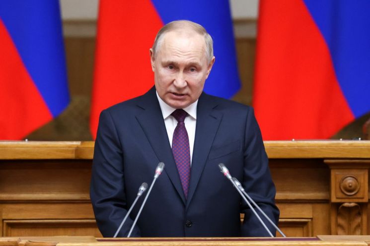 남아공 "푸틴, 브릭스 회의오면 전범으로 체포해야"…온라인 참석 권유