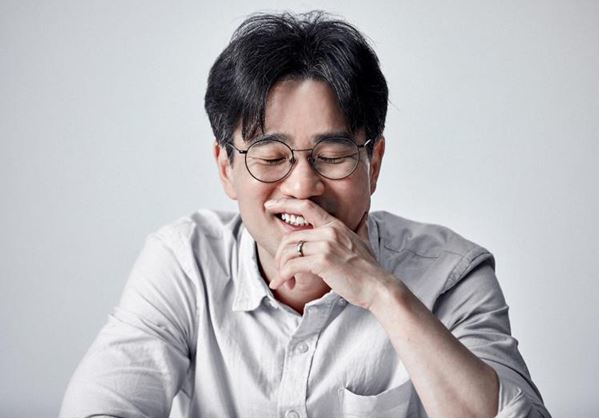 ‘별관 살롱’의 첫 번째 출연자 장강명 소설가.