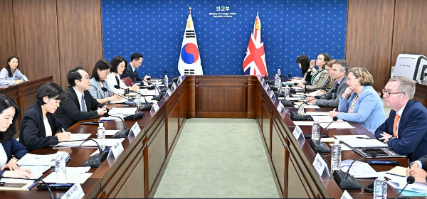 한·영 외교당국이 12일 서울에서 고위급 경제협의회(SED)를 진행하고 있다. [이미지출처=연합뉴스]