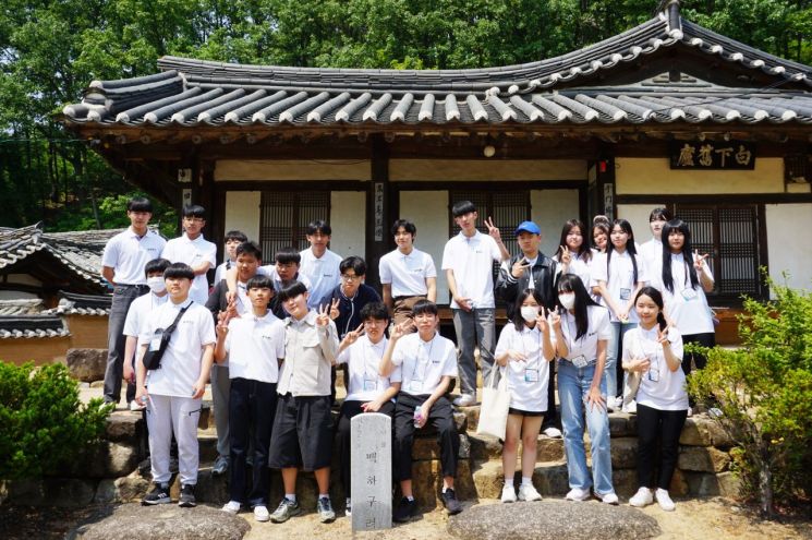 지역 청소년의 독립운동 정신을 일깨우는 ‘100년간의 역지사지 캠프’를 운영하는 청송군.