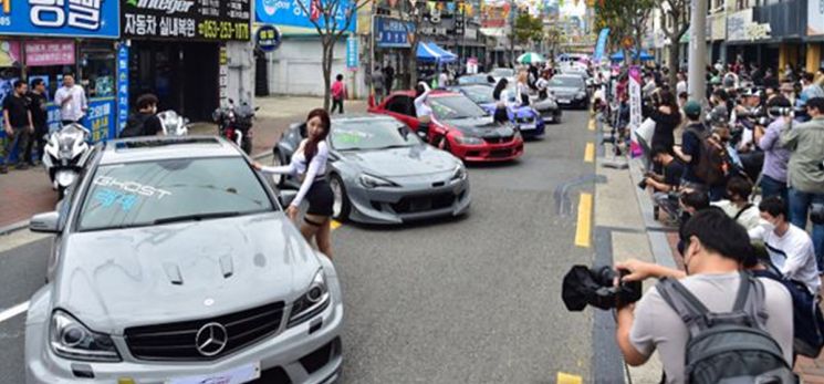 “슈퍼카·튜닝카·캠핑카 구경오세요” … 대구 자동차골목서 길거리 모터쇼