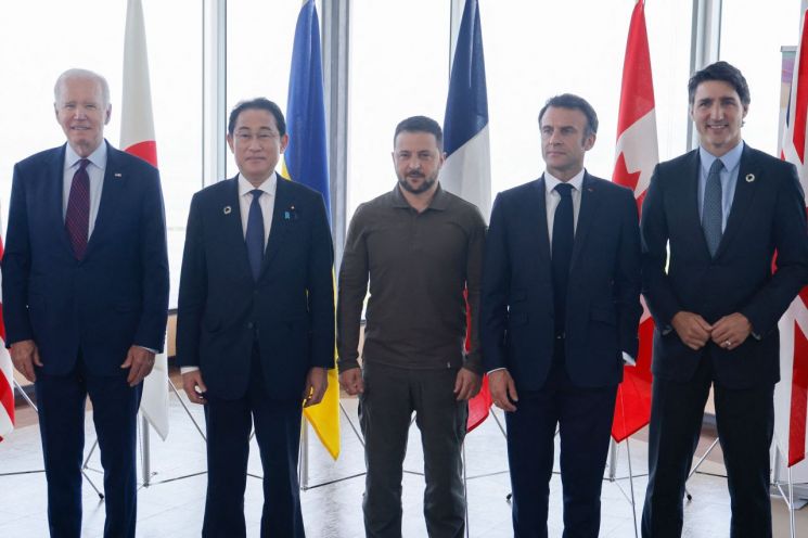 젤렌스키, G7 정상회의 대면참석…尹·바이든·기시다와 면담