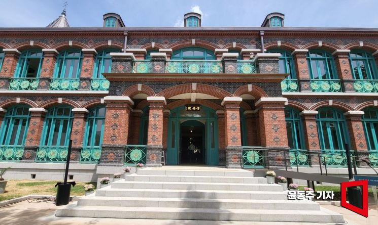 [포토] 덕수궁 돈덕전, 100년 만에 재건