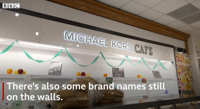 에스컬레이터 타고 백화점 등교·수업 듣는 美학생들