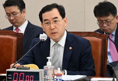 이창양 "연말쯤 수출 실적 플러스 전환될 것"