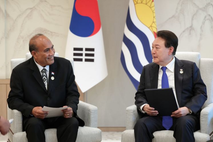 尹, 한·태평양도서국 정상회의…5개국 정상과 양자회담