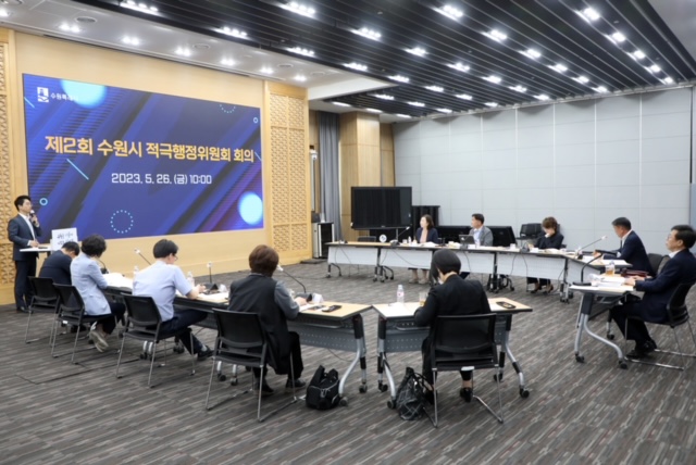 수원시 올 상반기 최우수 적극행정 '포트홀 기동대응반'