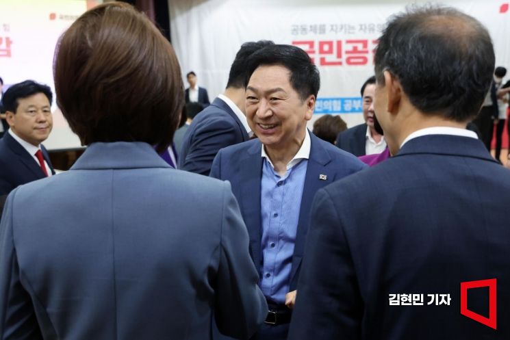 '5인회' 김기현 "일고의 가치 없다"…당내 '윤핵관' 프레임 우려