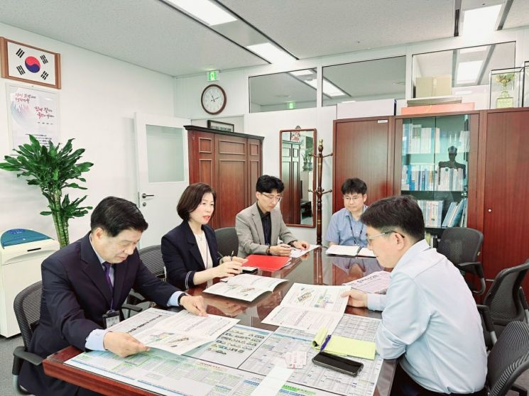 이상근 경남 고성군수가 해양수산부를 직접 방문해 내년도 해양수산사업에 필요한 국비 확보에 나섰다.