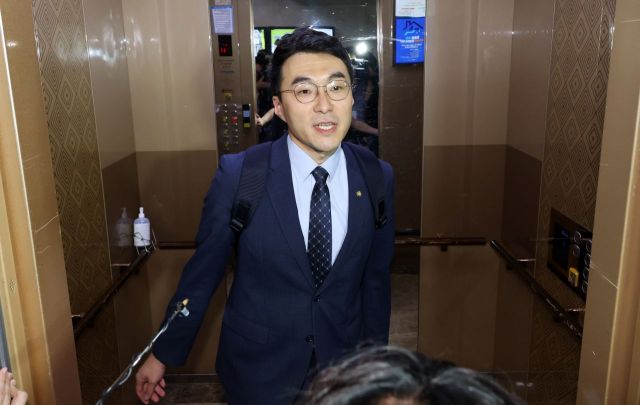 [P2E가 뭐길래③]김남국發 코인게이트…위기맞은 P2E