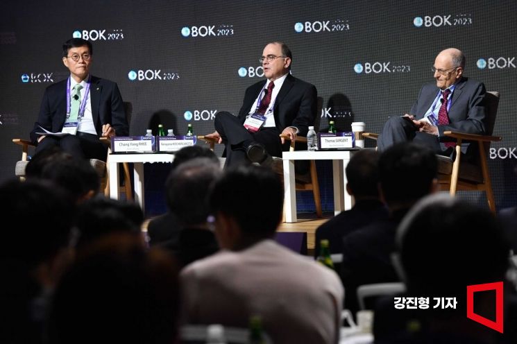 [포토]BOK 국제컨퍼런스 '팬데믹 이후의 정책과제'