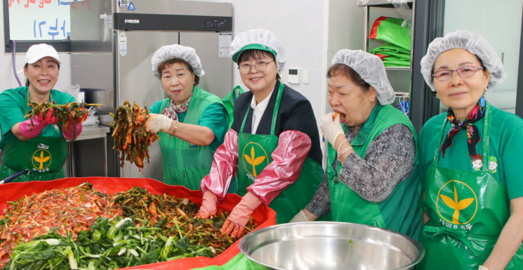 이순희 강북구청장 ‘사랑의 밑반찬’ 나눔 동행