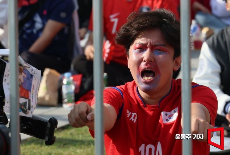 [포토] '역전골 허용, 아...'