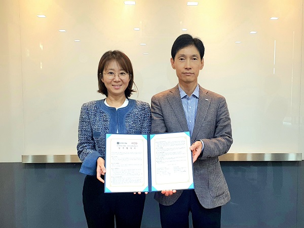 [▲ 업무협약(MOU) 체결 이미지 (제공 : KCB)]