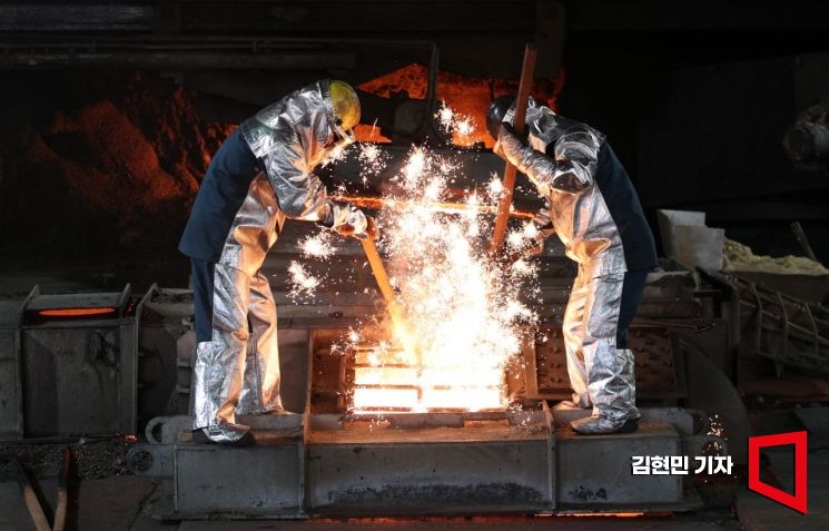 고로의 시대 저물고 '무탄소 철강' 시대 열린다