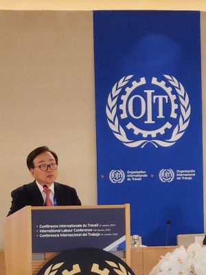 이동근 한국경영자총협회 상근부회장은 12일(현지시간) 스위스에서 열린 국제노동기구 제111차 총회에서 연설하고 있다.＜사진제공:경총＞