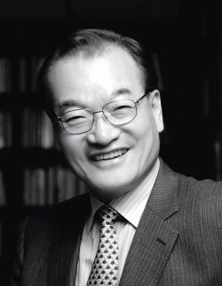 윤영달 크라운해태제과 회장[사진제공=크라운해태제과]