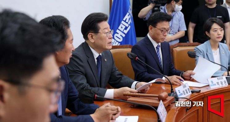 이재명 "제도 바꾸려면 안정적 준비 필요…수능논란, 원점에서 재검토해야"