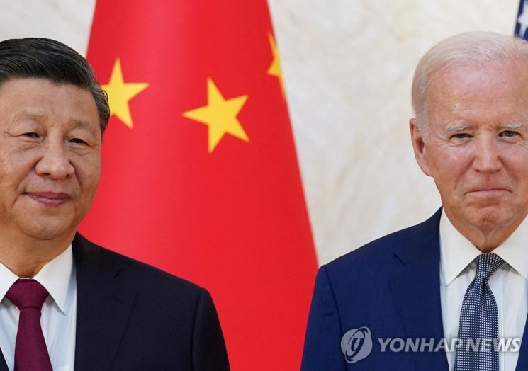 2022년 발리에서 열린 주요 20개국(G20) 정상회담에서 얼굴을 마주한 미중 정상. [사진출처=로이터 연합뉴스]