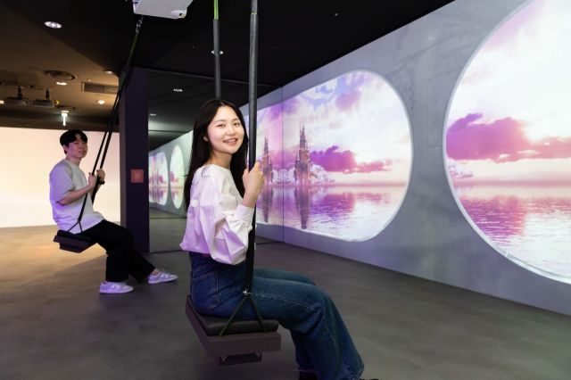 롯데월드 어드벤처 셀프 포토 스튜디오 '슬릭 스튜디오'[사진제공=롯데월드]