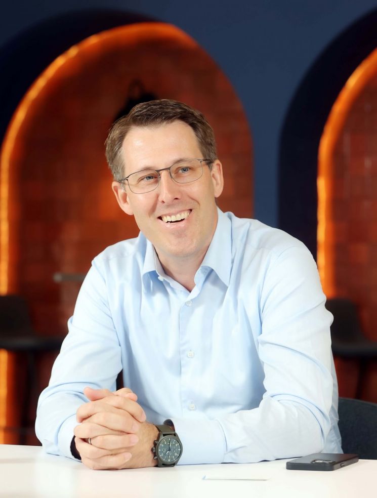 ‘본사 승진’ 벤츠코리아 사장의 조언 “매해 바뀌는 전기차 보조금, 예측 가능해야”