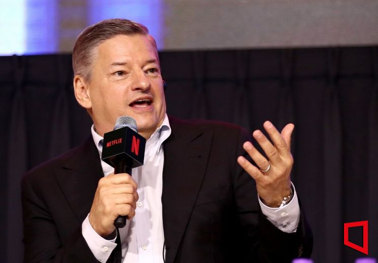 넷플릭스, 캐머런 감독 비판…"파라마운트 거짓 정보전의 하수인"