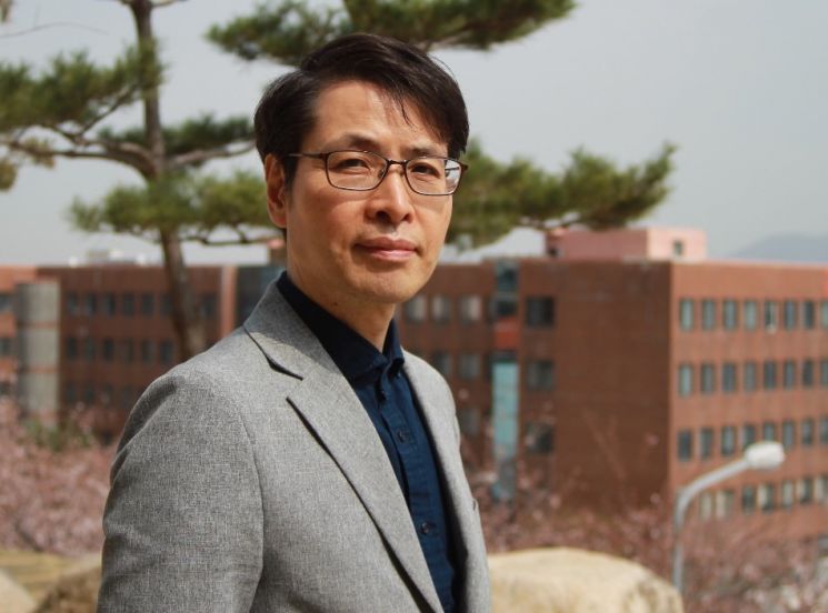 정성환 시인.