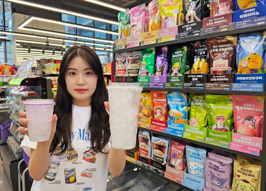 계절 불문 편의점서 2000만개 팔린 ‘효자템’…대형 얼음컵 ‘불티’