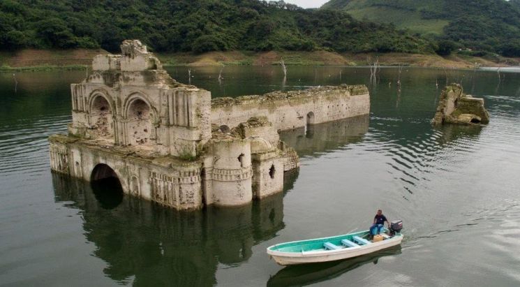 "Um achado inesperado em uma seca"... descoberta de uma igreja mexicana intacta de 460 anos