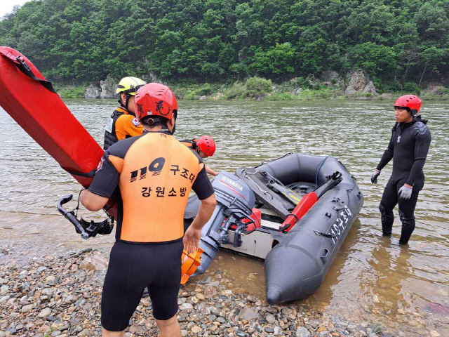 "강아지가 사람 구해줄까 궁금해" 강으로 '풍덩'…40대女 실종