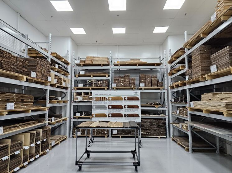 3억짜리 車 주문한 고객, 직접 시골 공장 찾은 이유[르포]