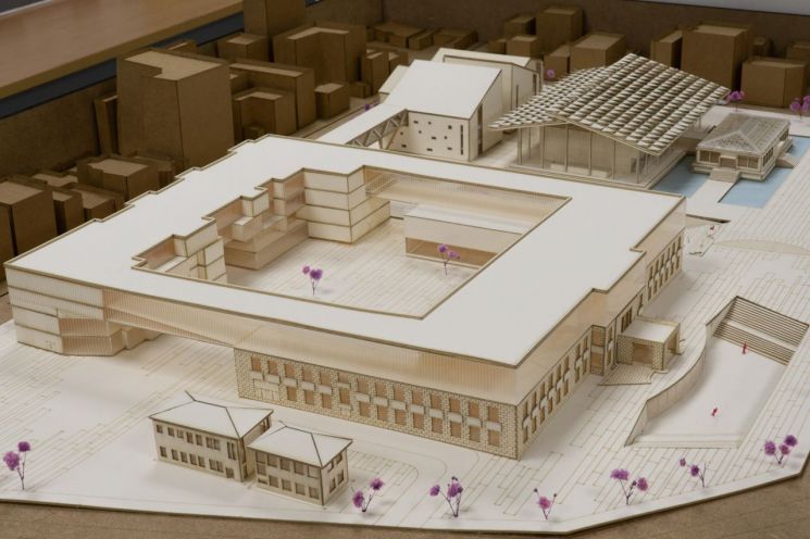 A student team from the Department of Architecture at Mokwon University remodeled a model of the old Chungnam Provincial Government Building and others. Provided by Mokwon University
