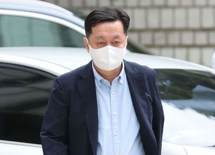풀려나는 李 의혹 핵심인사들… 검찰은 노심초사