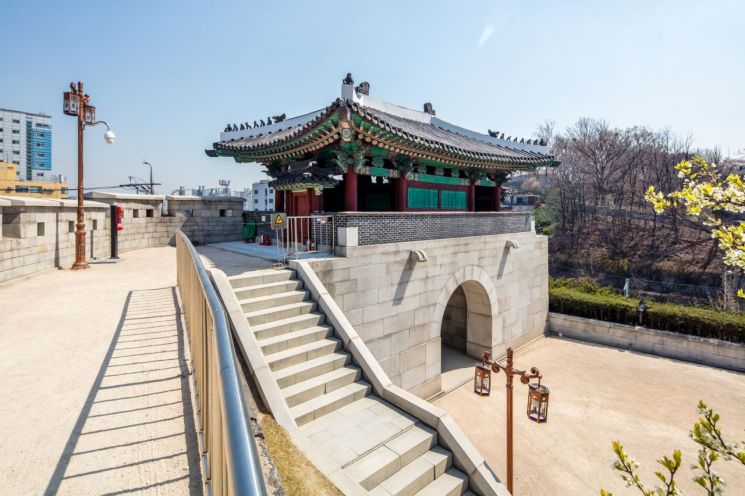 [하루만보]한양 도성 걸으며 서울 야경 즐겨요…동대문역사문화공원역