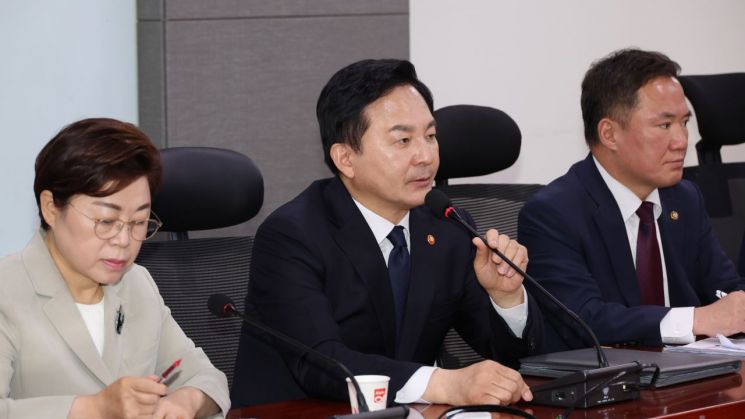 원희룡 국토교통부 장관이 지난 6일 오전 서울 여의도 국회 의원회관에서 열린 서울~양평 고속도로에 대한 가짜뉴스 관련 국민의힘 국토교통위원회 실무 당정협의회에서 발언하고 있다. [이미지출처=연합뉴스]