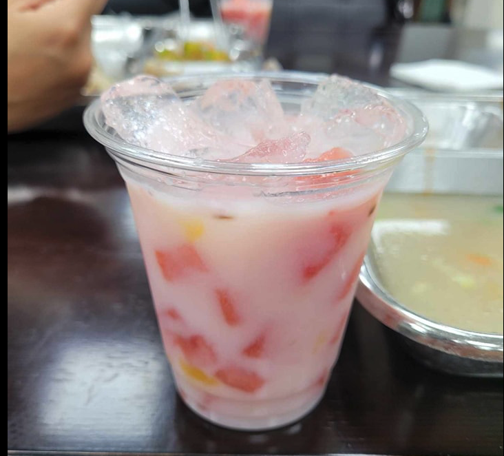 초복인 지난 11일 충북 괴산 육군학생군사학교 점심 메뉴로 제공된 수박 화채 사진. [사진출처=페이스북 '육군 훈련소 대신 전해드립니다']