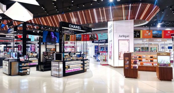乐天免税店澳大利亚墨尔本机场店全景 [照片由乐天免税店提供]