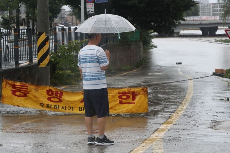 비 더 내린다…전남·경남 내일 새벽부터 폭우