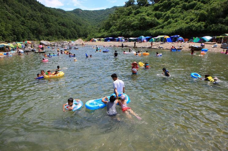 울진군, 안전한 계곡 하천 물놀이장 준비 완료.