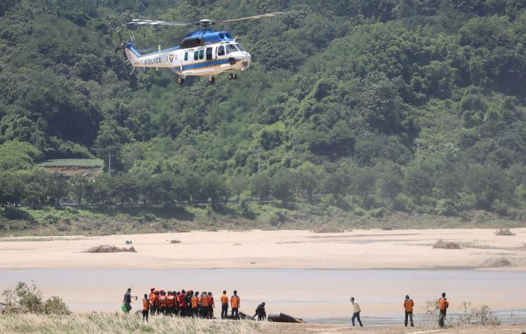 "착하게만 산 아들인데…이건 살인" 실종 해병대원 부모 현장서 통곡