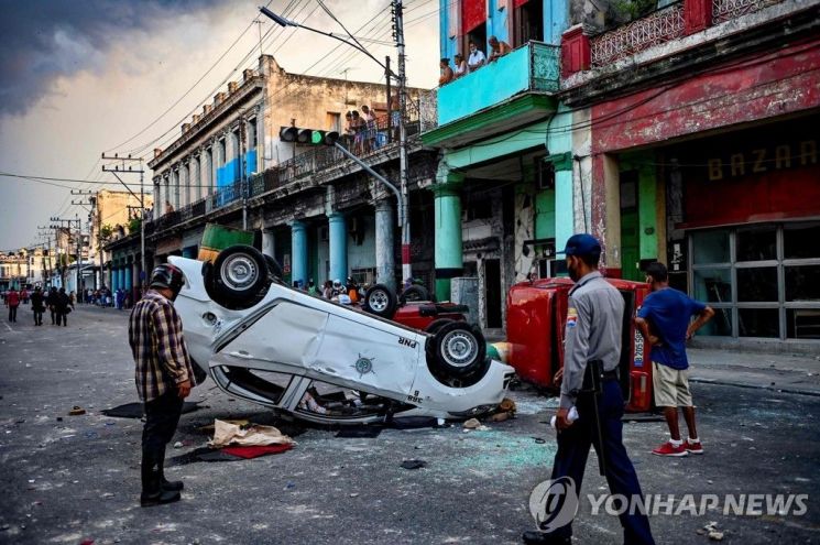 2021년 7월 11일(현지시간) 대규모 반정부 시위가 벌어졌던 쿠바 아바나 도심 모습. [사진출처=AFP·연합뉴스]