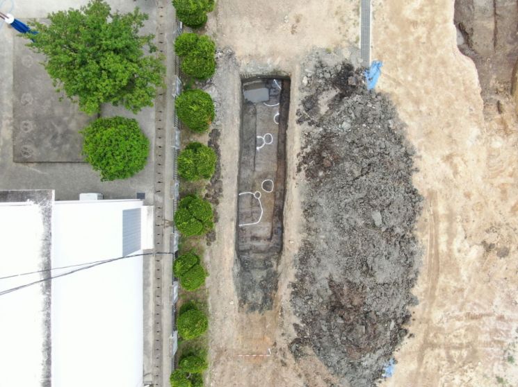 경남 김해시가 구지봉 문화재보호구역 시굴 조사 시 발견한 유구, [사진제공=김해시청]
