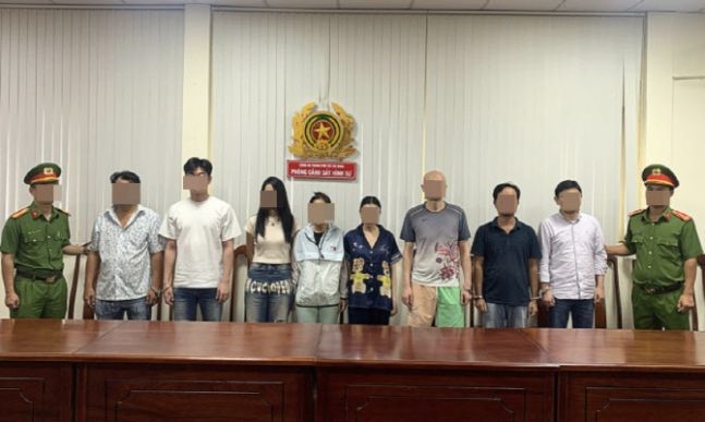 호치민서 성매매 업소 운영한 한국인 3명 체포…얼굴·이름 공개