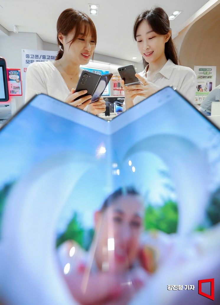 '삼성 애니콜의 얼굴' 이효리마저 아이폰 셀카