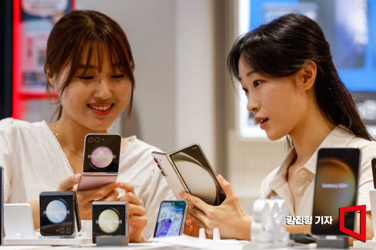 삼성 폴드·플립5 사전예약 뜨거운 인기…100만대 돌파 예상