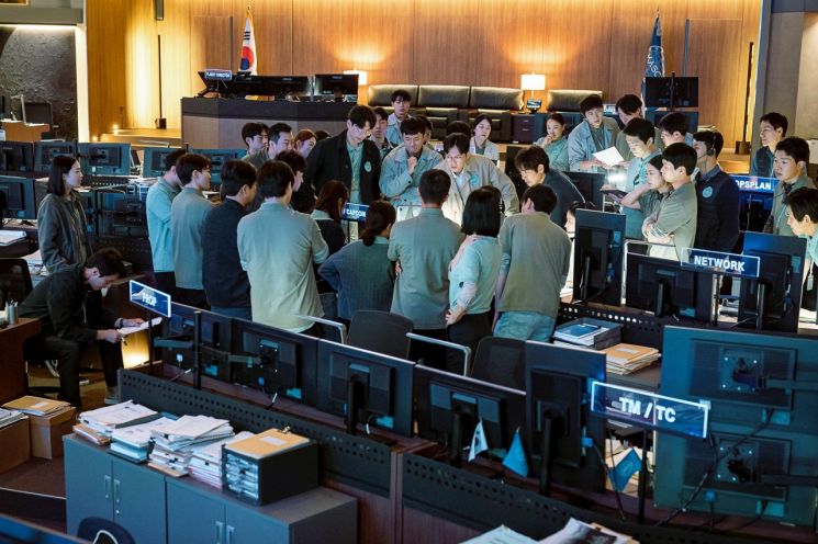 [슬레이트]우주서도 유효한 '보이지 않는 끈'
