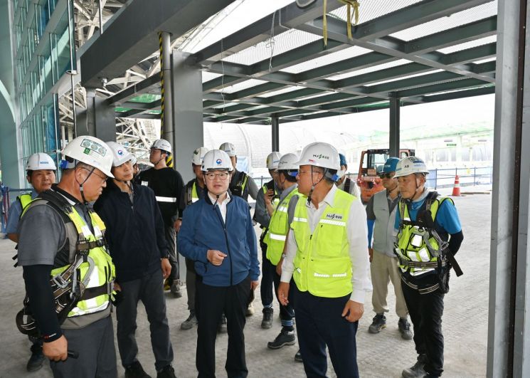 HJ중공업·중부지방노동청, 폭염에 건설현장 근로자 안전 점검 