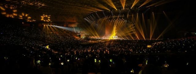 '공연과 IT의 만남' 하이브가 선보인 응원봉 통합 제어 시스템